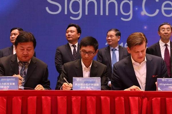 1466650332186023.jpeg 簽約.jpg